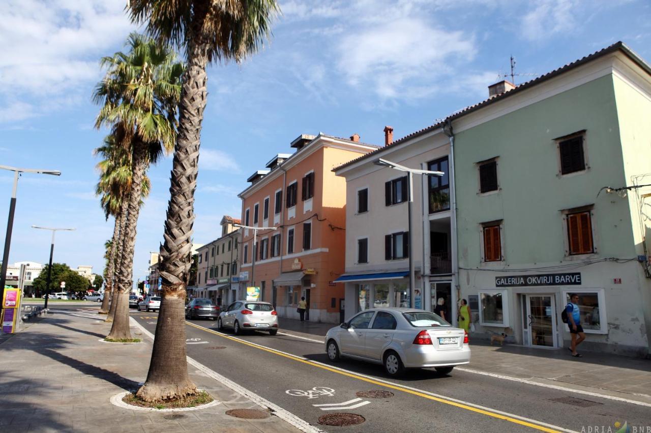 Appartamento City Center Comfort Blue Sky Capodistria Esterno foto